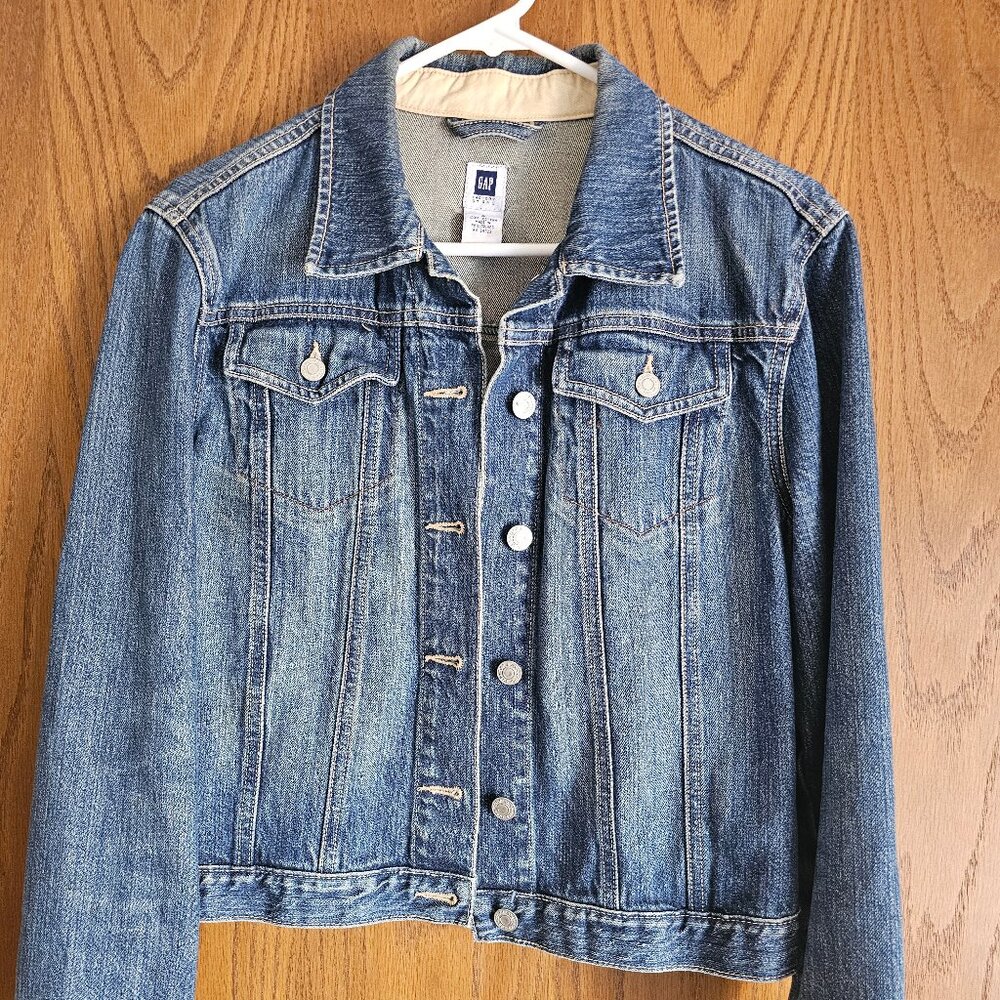 Gap Jean Jacket Womens Size Small Denim Blue Worn Wash